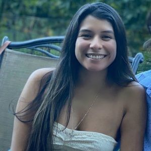 Meet your Posher, Arissa